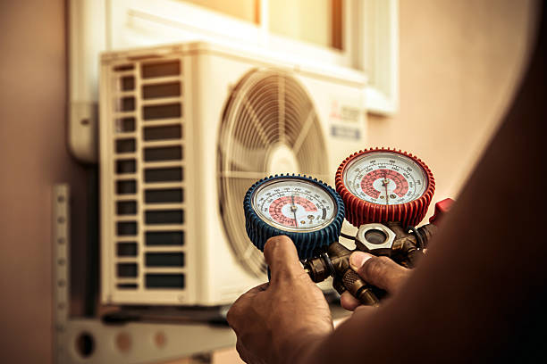 Professional Ductwork Repair technician working in Crandall, IN